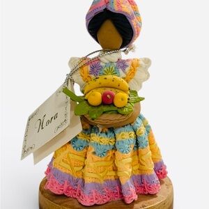 Nora Republica Dominicana Faceless Doll – Handcrafted Clay Figurine – Fruit Bask